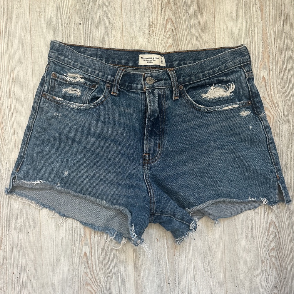 Abercrombie Mid Rise Boyfriend Shorts
